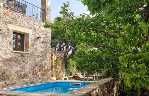 Agriles Apartment | Minos Country Living Alexander maisonete with pool