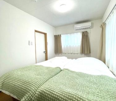Hikone Villa | Minpaku SAKURA 民泊 戸建貸切 彦根城まで車10分 無料駐車場 普通2台小型1台