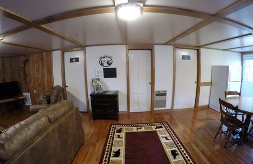 Benezette Cabin | Minutes from Attractions, Miles from ordinary