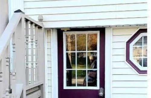 Geyser Crest Apartment | Minutes to SPAC and Historic Race Track with Pool