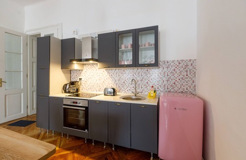 Brasov City Centre Apartment | Mira Central Residence