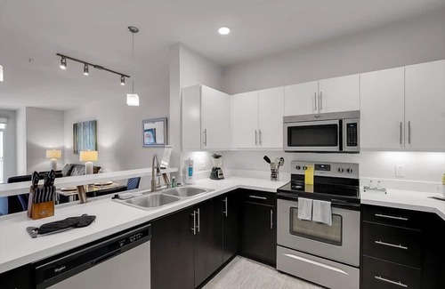 Mira Mesa Apartment | Mira Mesa Square 1 BR | pool | gym