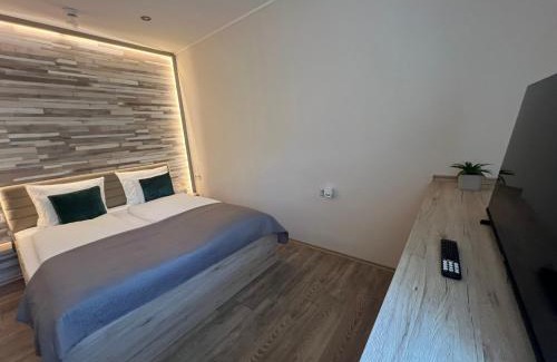 Vonyarcvashegy Apartment | Mirina Apartmanok