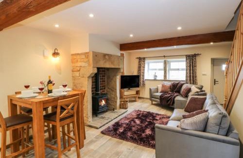 Lumbutts House | Mirk Cottage