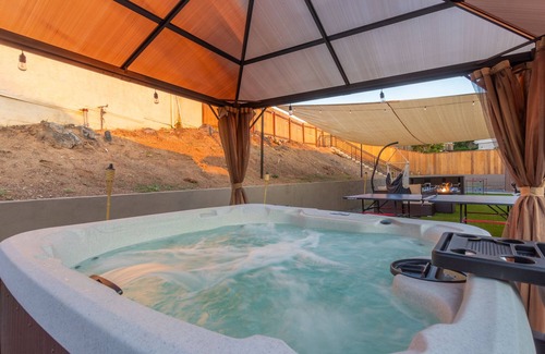 Bay Park House | Mission Bay Beach Retreat