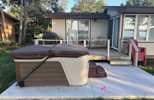 Wabasha House | Mississippi Magic: Cabin with Private Dock for Your Perfect Getaway!