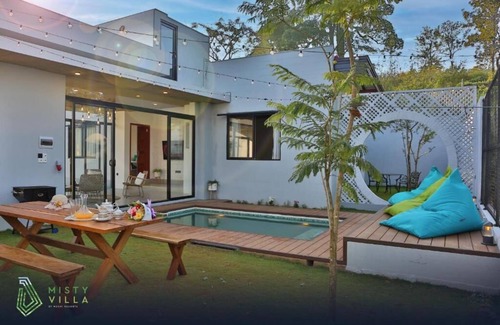 Ambagamuwa Villa | Misty Villa by DBI