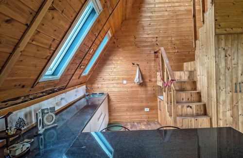 Bullawala Cottage | Mistywood Cottages With Valley View by Homeyhuts