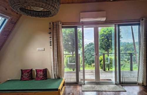 Bullawala Cottage | Mistywood Cottages With Valley View by Homeyhuts