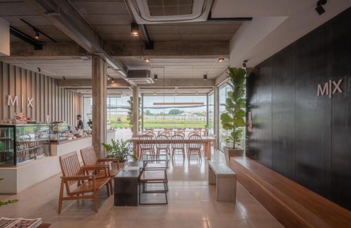 Mae Pa Hotel | Mix cafe x Bed D