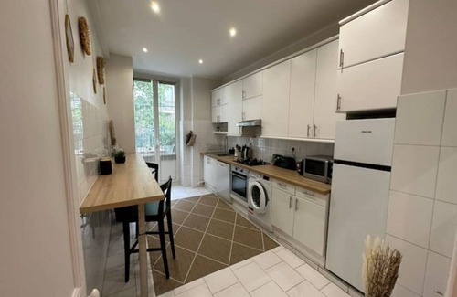 Centre Ville-Gare Apartment | MJ-SELECT - OFFENBACH 105 m2 hyper centre ,Terrace, parking, 5 min from the sea.