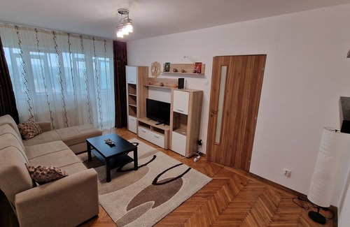 Ploiesti Apartment | MMT SweetHome1 with 2 Bedrooms and 1 Living room