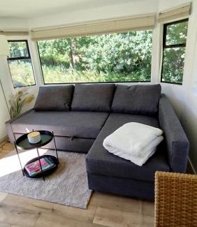 Selmsdorf Apartment | Mobil House auf Tierschutz Landhof inmitten der Natur bei Lübeck