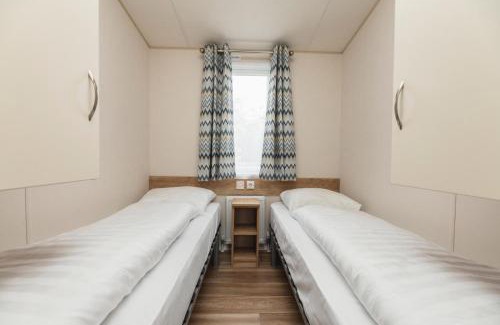 Zuna Resort | Mobile home by the Regge I 4 people