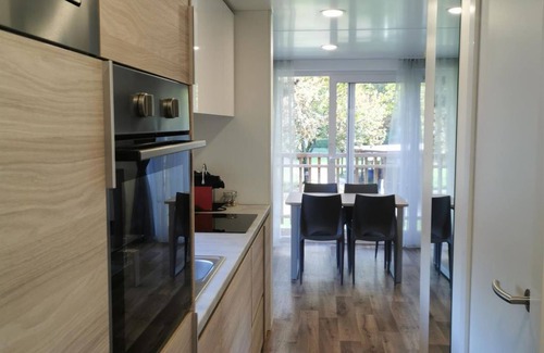 Heiligen Gestade House | Mobilheim, Bad, WC, 2 Schlafräume - Feriendorf Berghof