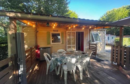 Saint-Gerons Ski Chalet | Mobilhome au bord du lac