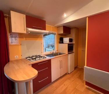 Saint-Gerons Ski Chalet | Mobilhome au bord du lac