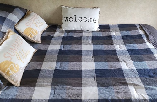 White Point House | Moceanset Getaway - Beautiful Ocean, Mountain, and Sunset Views