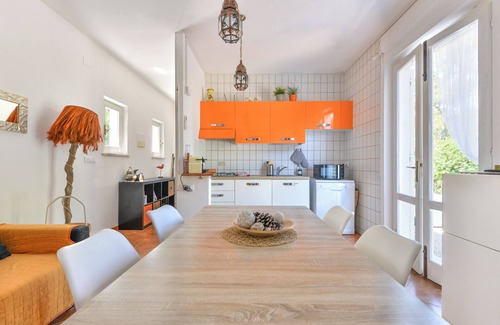 Lacona Apartment | Modern apartment with garden, air conditioning and Wi-Fi