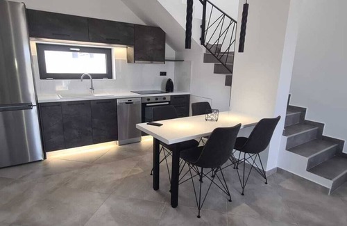 Kymi-Aliveri Villa | Moderene Villa mit Meerblick Mit Grosser Terasse und Balkon Neubau