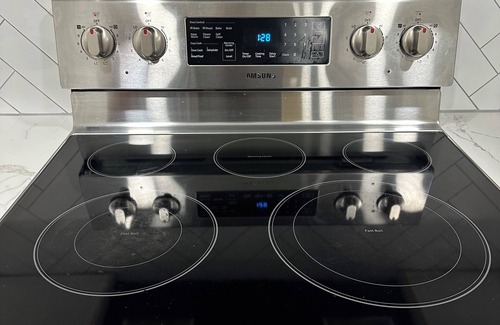 North Side Apartment | Modern 1-Bed Gem in Mount Vernon - Minutes from NYC