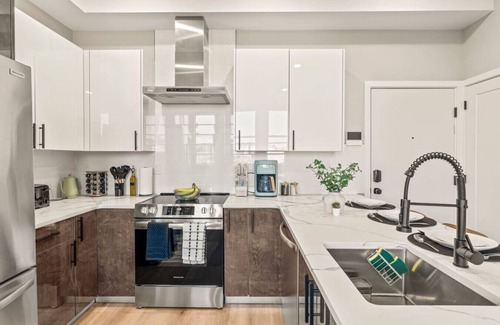 Norris Square Apartment | Modern 1BR Retreat in Fishtown