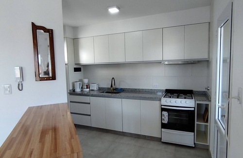 Miramar Apartment | Modern 2-bedroom apartment with WiFi in Miramar