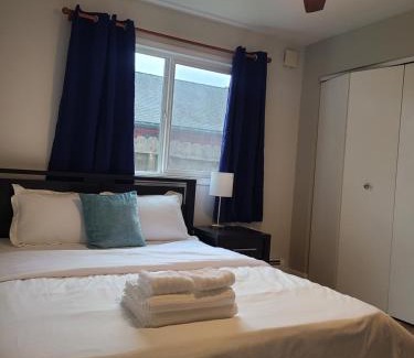 Fairview Apartment | Modern 2 Bedrooms near downtown