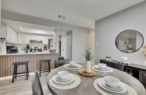 Los Indios House | Modern 2BR in North Austin! Pet Friendly + WFH Ready