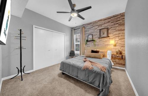 Tampa Apartment | Modern 2br Pool, Jacuzzi Pet-friendly #12