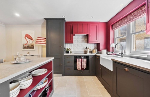 Vincent Square House | Modern 3-floor open plan townhouse with patio