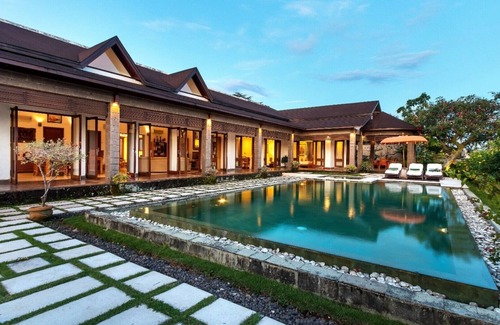 Kemenuh Villa | Modern 3BR Villa W/Pool Area & Garden, Bali Villa 2232