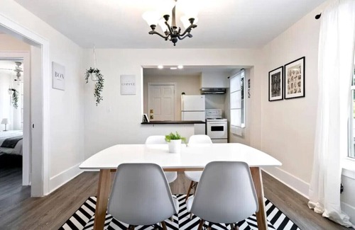 Walkerville House | Modern 3BR Walkerville Unit | Near Downtown