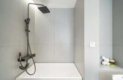 Downtown Shanghai Apartment | Modern 3brs wis CAC&Fheating,near Jing'an Temple