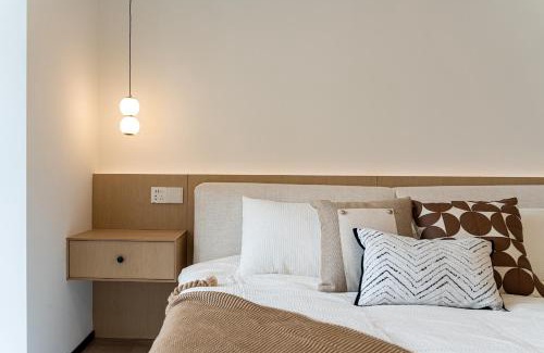 Downtown Shanghai Apartment | Modern 3brs wis CAC&Fheating,near Jing'an Temple