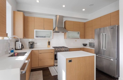 The Gap House | Modern 4 Bed, 3.5 Bath Home | Near Sox & McCormick