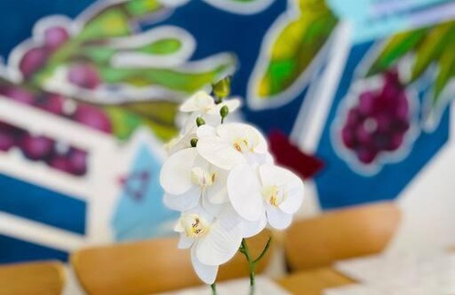 Uplands House | Modern 6 bedroom 5 min walk to beach & restaurants