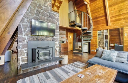 Mount Hood Village Cabin | Modern A-Frame - Hot Tub - Forest Escape