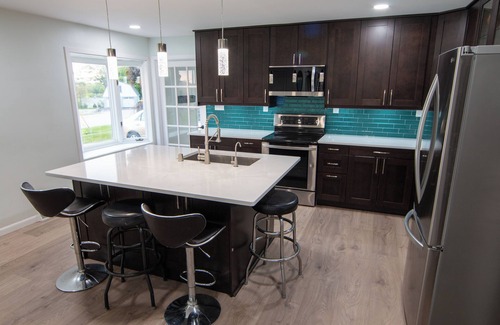 Waukesha House | Modern and Convenient Waukesha 3BR home with 2 King Beds and Hot Tub