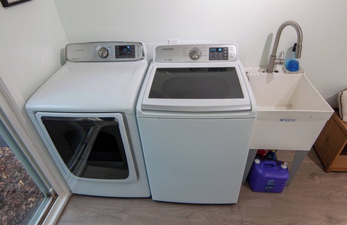 Waukesha House | Modern and Convenient Waukesha 3BR home with 2 King Beds and Hot Tub