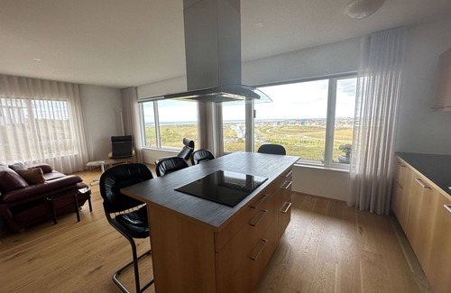 Kopavogur Apartment | Modern and Spacious 2 bedroom apartment in Kópavogur, great view !