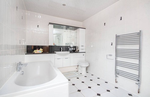 Brora House | Modern and Spacious Property in the Highlands of Scotland