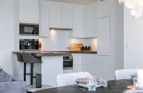 De Kaaien Apartment | Modern Antwerp Apartment With City Views 2 Bedrooms