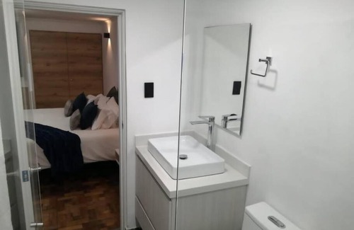 El Poblado Apartment | Modern apartment-1 block from El Poblado park