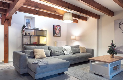 Marlenheim Apartment | Modern Apartment in Farmhouse on the Wine Route 70m² - SmartTV & Private Garage