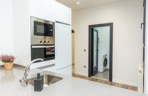 Valladolid Condo | Modern Apartment LAUD3 - New/Family/Wi-Fi/TV