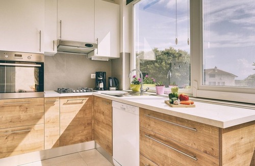 Liznjan Apartment | Modern apartment with BBQ, sea view, WiFi