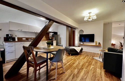 Kittersburg Apartment | Modern apartment with charm