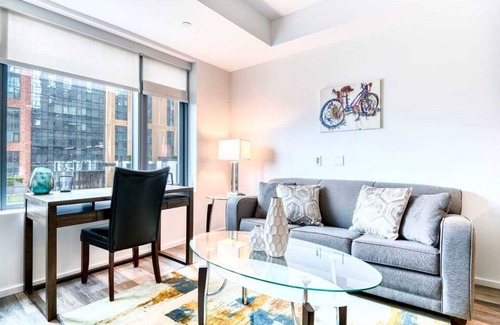 Shawmut Apartment | Modern Apt In South End-345-538