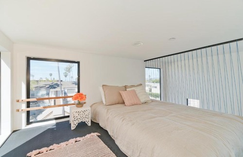 Ocean Beach House | Modern Beach Home Steps To The Sand